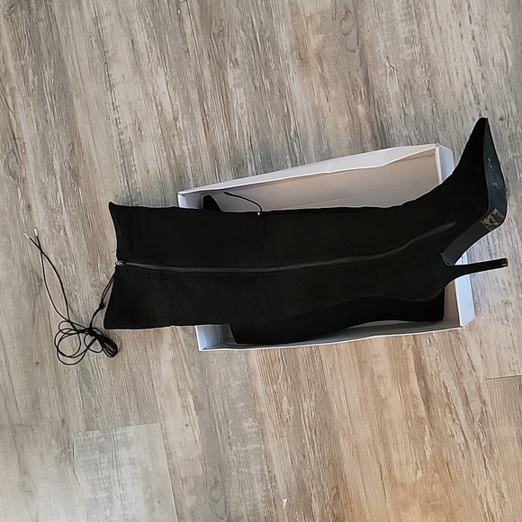 Shoes - Picture 3 of 5